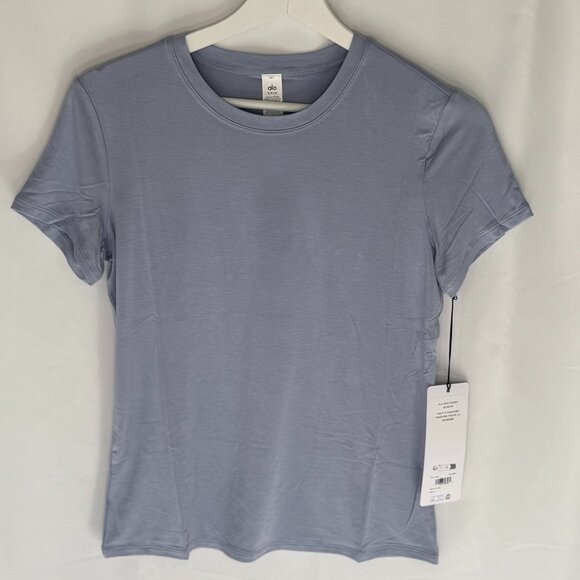 Alo All Day Short Sleeve Winter Frost - Picture 2 of 5